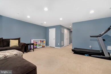 22864 Glacier Lily Dr, Clarksburg, MD 20871 - photo 6