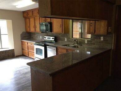 18803 Meadow Lark Ln, Tomball, TX 77377 - photo 3