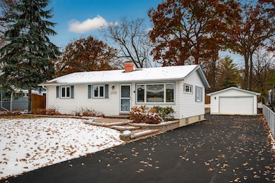 17954 W Big Oaks Rd, Grayslake, IL 60030 - photo 2