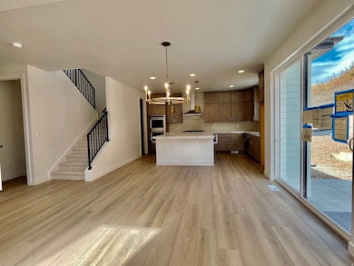 1632 W Canyon Rim Rd unit 606, Lehi, UT 84043 - photo 3