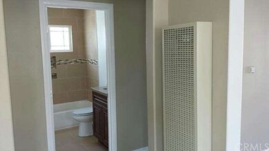 Dinning Room to Bathroom