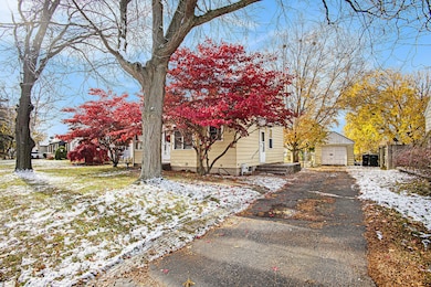 2867 Sharon Ave SW, Wyoming, MI 49519 - photo 3