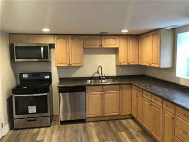 Updated Kitchen with Brand new Stainless Steel App