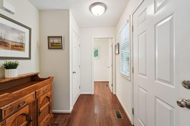 3-web-or-mls-1233-sanctuary-place