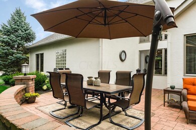 Patio has alcove to Florida Room