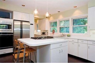 156 Winchester St, Brookline, MA 02446 - photo 4