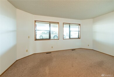 121 Front St unit 13, Lynden, WA 98264 - photo 4