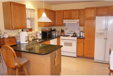 648 Kenney Ln, Brookhaven, PA 19015 - photo 6