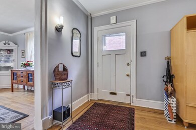 605 Stoneleigh Rd, Baltimore, MD 21212 - photo 3