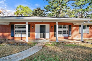 04-1956 Bienville Dr