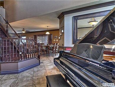 Living Room/Staircase