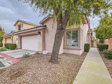 Single story w/ 2 car garage home at the end of th