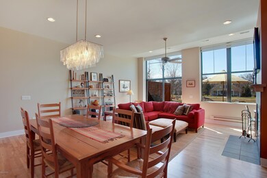 Living/dining room