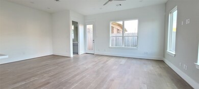 303 Sowbread St, Houston, TX 77018 - photo 4