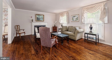 8009 Hackamore Dr, Potomac, MD 20854 - photo 3