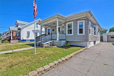31 Calder St, Pawtucket, RI 02861 - photo 2
