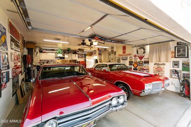 2.5 Car Garage