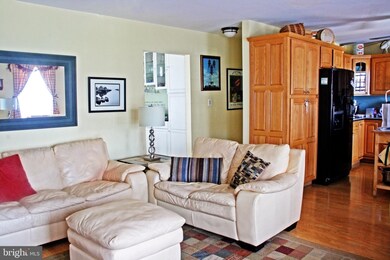 9106 Hinton Ave, Sparrows Point, MD 21219 - photo 4