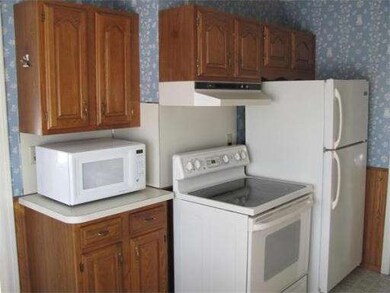 25 Hartsuff St, Rockland, MA 02370 - photo 2