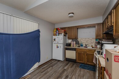 1302 E Selma St, Wichita, KS 67216 - photo 5