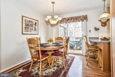 7715 Newington Forest Ave, Springfield, VA 22153 - photo 7