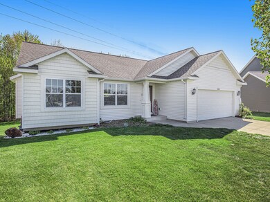 3669 Hickoryrow Ct, Holland, MI 49424 - photo 2