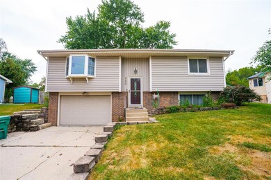 680 S Hickory Blvd, Pleasant Hill, IA 50327 - photo 4