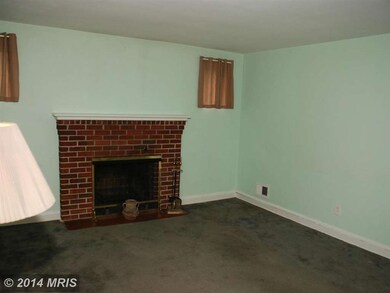 239 Gralan Rd, Catonsville, MD 21228 - photo 2