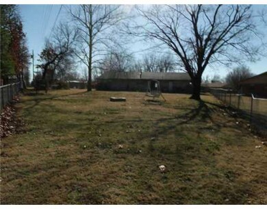 1801 Craig Cir, Rogers, AR 72758 - photo 2