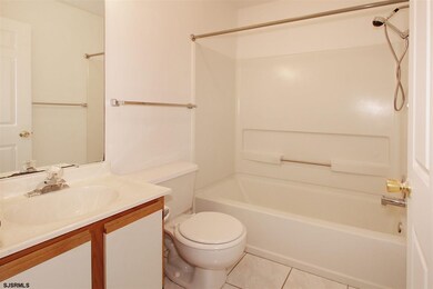 682 E Lake Front Cir, Galloway, NJ 08205 - photo 4