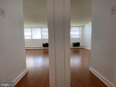 Radnor House unit 1027, Bryn Mawr, PA 19010 - photo 6