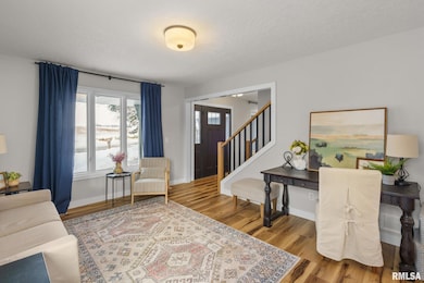 4705 Forest Grove Ct, Davenport, IA 52807 - photo 4