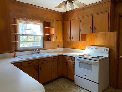 805 N Glenn Ave, Siler City, NC 27344 - photo 5