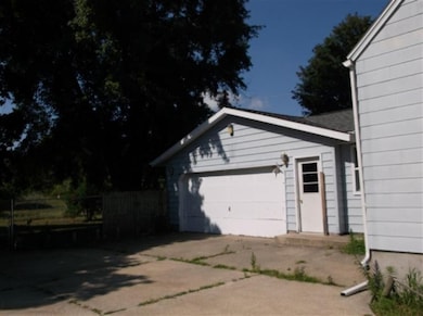 1046 Dahlia Ave, Wayland, MI 49348 - photo 4