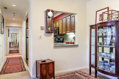 004-Foyer-2204796-large