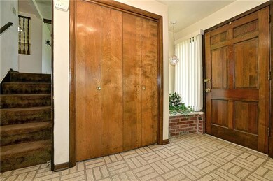 Spacious Entry!