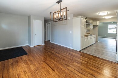 2741 Poplar Dr, Columbus, IN 47203 - photo 5