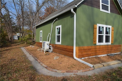 322 Front St, Grain Valley, MO 64029 - photo 3