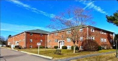 91 Pleasant St unit B3, Medfield, MA 02052 - photo 3