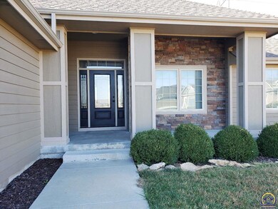 8016 SW 28th Cir, Topeka, KS 66614 - photo 2