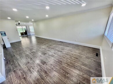 18 Dawson Rd, Kendall Park, NJ 08824 - photo 4