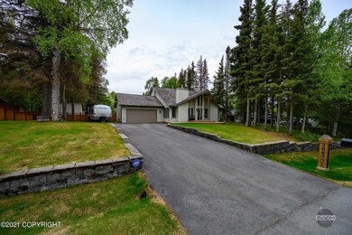 10410 Lone Tree Dr-3