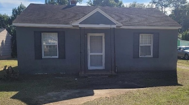 1105 W Lincoln