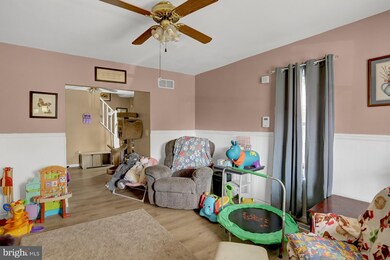 2301 Hoffer Ave, Reading, PA 19605 - photo 7