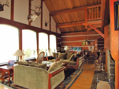 5 - Sitting area