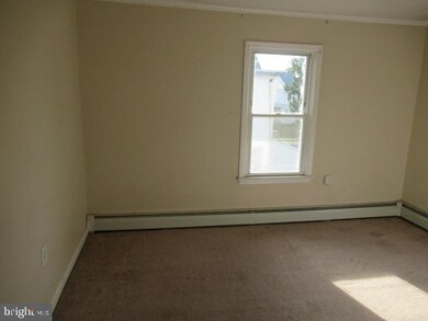 151 W Clayton Ave, Clayton, NJ 08312 - photo 7