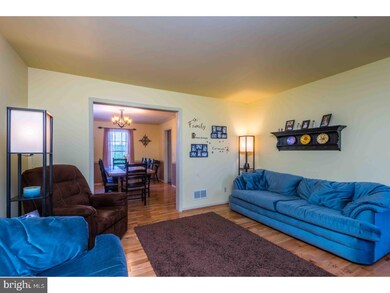 365 N 6th St, Womelsdorf, PA 19567 - photo 4