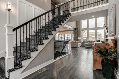 9710 Shady Bend Cir, Lenexa, KS 66227 - photo 2