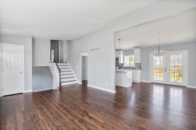 0084 LOUIS ST_