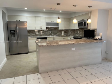 Corinthian unit 7B, Miami Beach, FL 33140 - photo 6